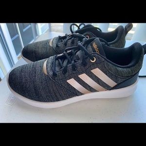 adidas tennis shoes - never worn.